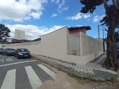 Casa com 4 dormitórios para alugar, 220 m² por R$ 3.500,00/mês - Centro - Taubaté/SP