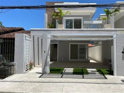 Casa de Condomínio para venda em Itaipu de 180.00m² com 4 Quartos e 2 Garagens