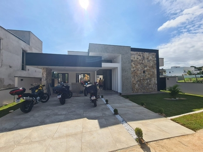Casa em Cajuru do Sul, Sorocaba/SP de 225m² 3 quartos à venda por R$ 1.329.800,00