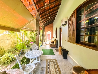 Casa em Itaipu, Niterói/RJ de 207m² 3 quartos à venda por R$ 779.000,00
