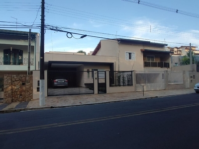 Casa em Jardim das Palmeiras, Valinhos/SP de 210m² 3 quartos à venda por R$ 1.069.000,00