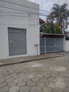 Casa em Parque Itamarati, Jacareí/SP de 190m² 3 quartos à venda por R$ 639.000,00 ou para locação R$ 2.400,00/mes