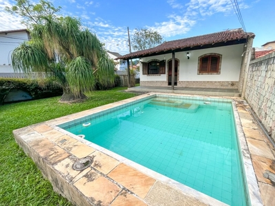 Casa em Piratininga, Niterói/RJ de 220m² 3 quartos à venda por R$ 669.000,00