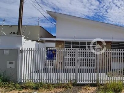 Casa para alugar em Vila Lemos de 355.00m² com 4 Quartos, 2 Suites e 6 Garagens