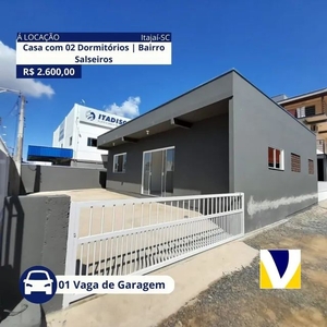 Casa para aluguel possui 80 metros quadrados com 2 quartos em Salseiros - Itajaí - SC