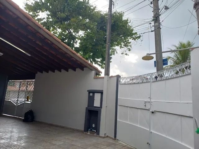 Casa para venda possui 123 metros quadrados com 3 quartos em Vila Tesouro - São José dos C