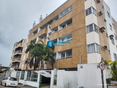 CR/ Apartamento com 2 dormitórios, elevador, sacada e vaga no Bairro Centro/Palhoça