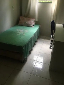 Quarto individual para moças