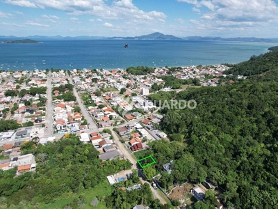 Terreno em Zimbros, Bombinhas/SC de 300m² à venda por R$ 297.900,00
