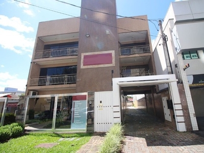 Venda de amplo imóvel para uso residencial /comercial em São José dos Pinhais - Centro -