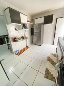 VENDO CASA EM CENTRO DE VILA VELHA tem 100 metros quadrados com 3 quartos