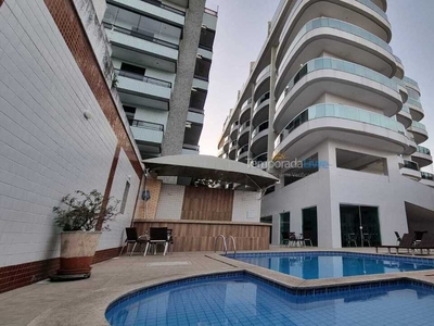 Apartamento na praia do forte, piscina, ar condicionado.