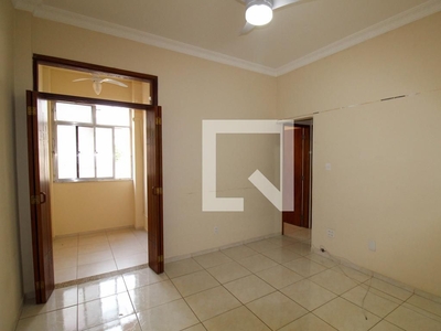 APARTAMENTO no 3º andar com 1 dormitório