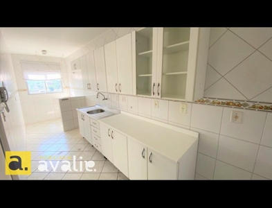 Apartamento no Bairro Vila Nova em Blumenau com 2 Dormitórios (1 suíte) e 80 m²