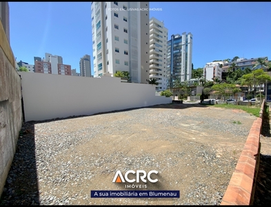 Terreno no Bairro Jardim Blumenau em Blumenau com 814 m²