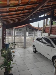 Casa com 2 Quartos à venda, 75m² - Centro