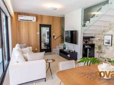 Casa em Condomínio com 4 quartos à venda no bairro Conjunto Residencial Storil, 181m²