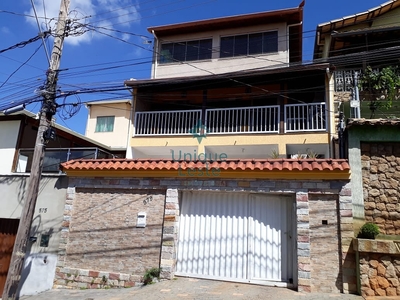 Casa em Lajedo, Belo Horizonte/MG de 180m² 3 quartos à venda por R$ 449.000,00