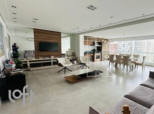Apartamento à venda em Campo Belo com 220 m², 3 quartos, 3 suítes, 4 vagas
