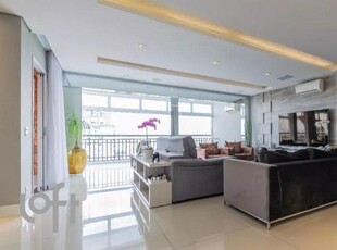 Apartamento à venda em Ipiranga com 230 m², 3 quartos, 3 suítes, 4 vagas