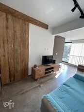 Apartamento à venda em Pinheiros com 70 m², 3 quartos, 1 suíte, 1 vaga