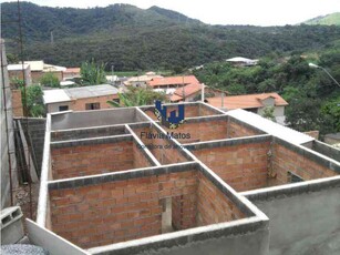 Casa com 3 quartos à venda no bairro Maria Adélia, 200m²