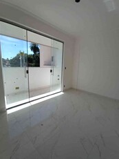 Casa com 3 quartos à venda no bairro Santa Amélia, 80m²