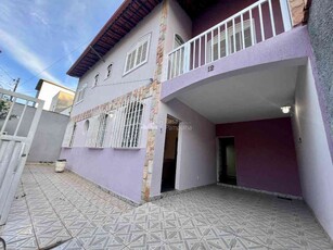 Casa com 4 quartos à venda no bairro São João Batista (venda Nova), 180m²
