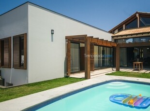 Casa com Piscina em Bairro Nobre de Garopaba