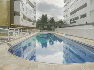Lindo apartamento no condominio Riviera de São Lourenço Módulo 7.