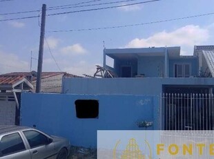 Sobrado contendo 3 dormitórios sendo 1 suíte, sala com copa, cozinha, 2 banheiros, lavande