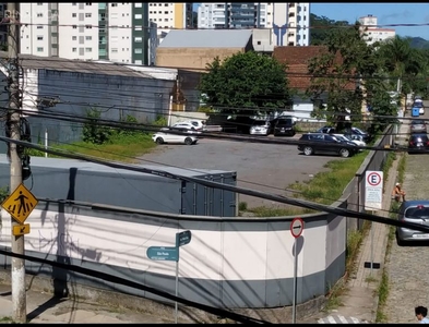 Terreno no Bairro Victor Konder em Blumenau com 1557 m²