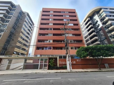 ALUGA-SE Apto com 02 quartos, Varanda, Mobiliado, no coração do bairro de Ponta