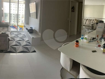 Apartamento 3 dormitórios,1 suíte, 2 vagas, reformado , armários, metro tatuapé