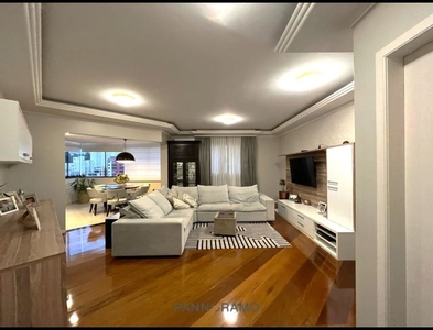 Apartamento no Bairro Vila Nova em Blumenau com 4 Dormitórios (2 suítes) e 143 m²