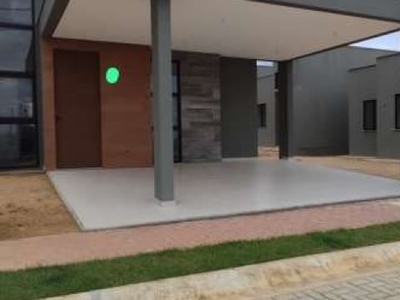 Casa residencial para locação no condomínio itatiaia, sim, feira de santana, 3 quartos, 2 suítes, 1 sala, 1 banheiro, 2 vagas, 150m² área total.