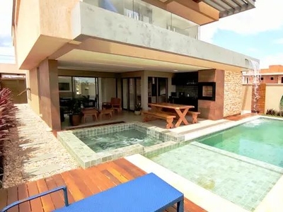 Duplex na Cidade Alpha projetada e mobiliada, piscina com prainha e hidro