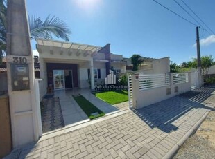 Casa com 03 dormitórios na barra do saí com 90m² de área construida, á 340 metros da praia!