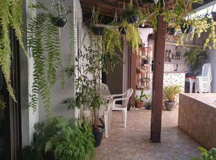 Casa com 3 quartos à venda no bairro Carajás, 200m²