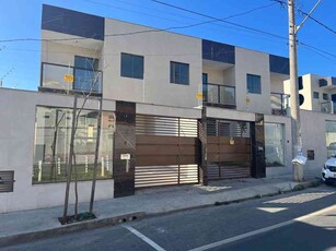 Casa com 3 quartos à venda no bairro Santa Amélia, 119m²