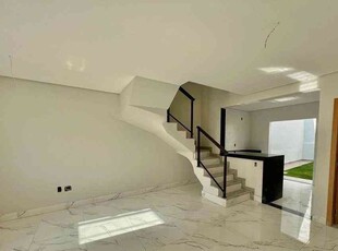 Casa com 3 quartos à venda no bairro Santa Amélia, 140m²