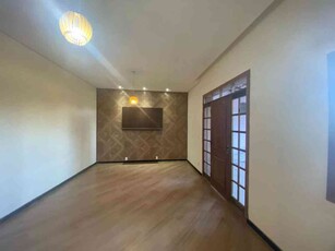 Casa com 3 quartos para alugar no bairro Ermelinda, 100m²