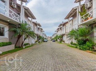 Casa em condomínio fechado com 3 quartos à venda na tenente antônio joão, 845, estância velha, canoas por r$ 715.000