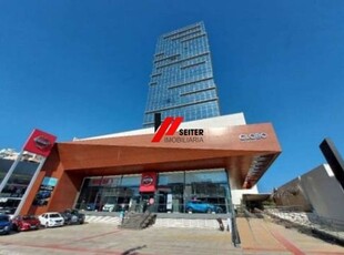 Conjunto comercial no centro do estreito / sala para alugar 27,70m²