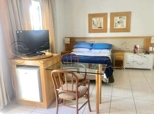 Flat em pinheiros, prox ao hosp das clinicas, metrô clinicas e oscar freire. com entrada imediata.