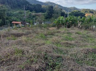 Maravilhoso terreno em bom jardim!