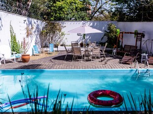 Piscina, jardim, 4 quartos, Lapa| Brazilian Corner