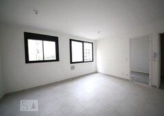 APARTAMENTO no 4º andar com 1 dormitório