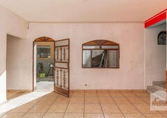 Casa com 3 quartos à venda no bairro Glória, 200m²