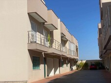 Casa em Condomínio com 3 quartos à venda no bairro Santa Genoveva, 142m²